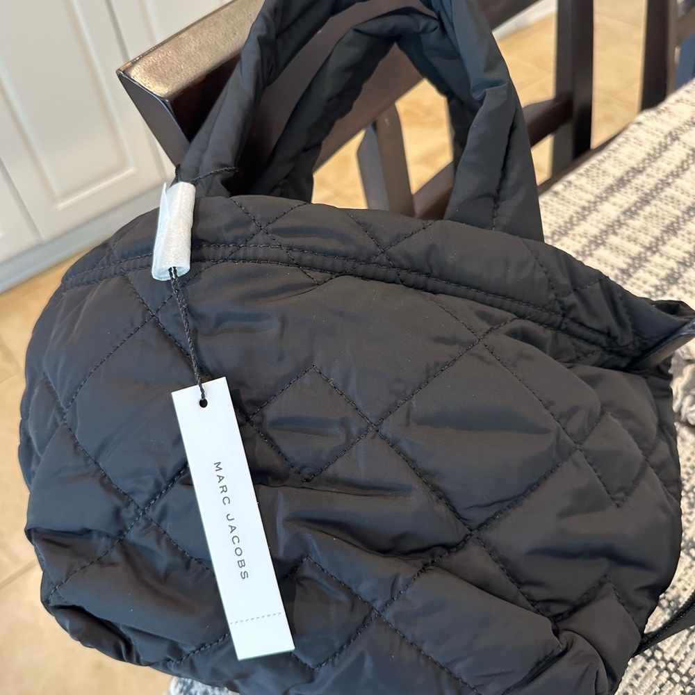 NWT Marc Jacobs puff black bucket bag crossbody - Picture 4 of 6